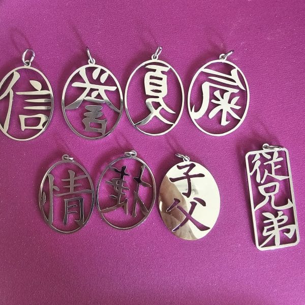 Create Your Own Unique Pendant – Custom Jewelry with any Name, Logo, Symbol & Own Designs