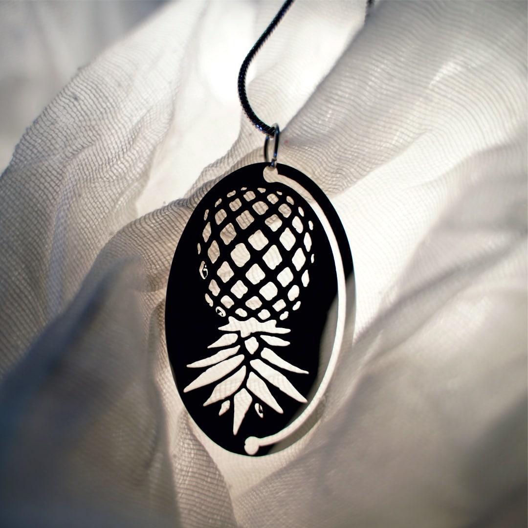 swinger pendant