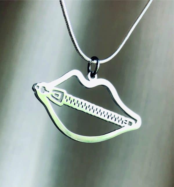 Silver lips zipper pendant