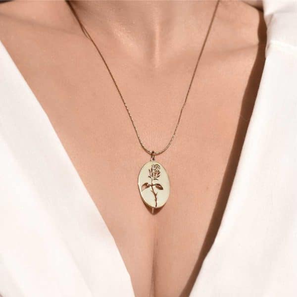 Rose Pendant Necklace, Minimalist Flower Jewelry, Romantic Gift for her, Elegant Rose Necklace