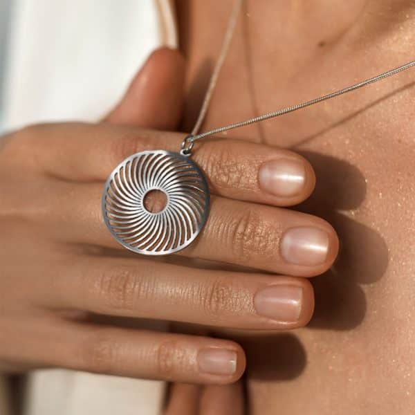 Cycle of Life Pendant Necklace | Minimalist Symbolic Jewelry Gift ⭐